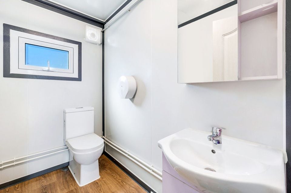 20ft Fold-Out Open-Plan Home