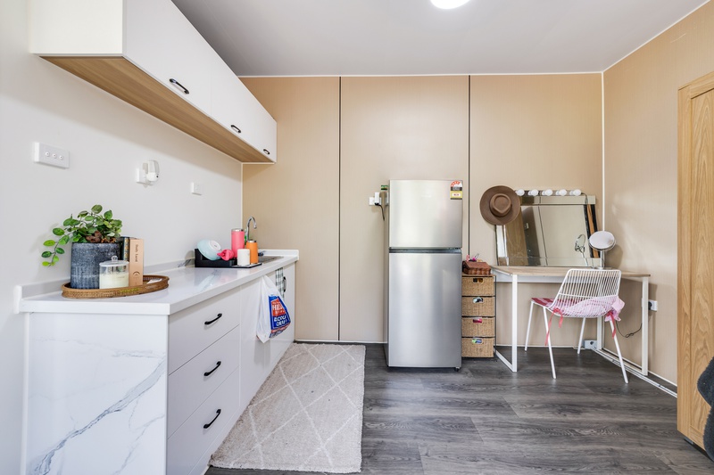 The Infinity Cube – 20ft Containerised “Slide-Out” 6m x 5m with Infinity Glass Frontage