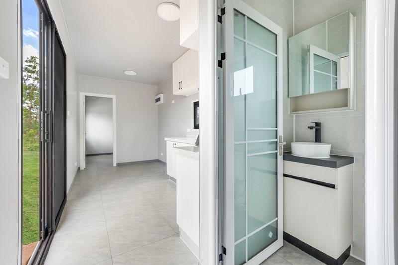 Louise’s Custom Container