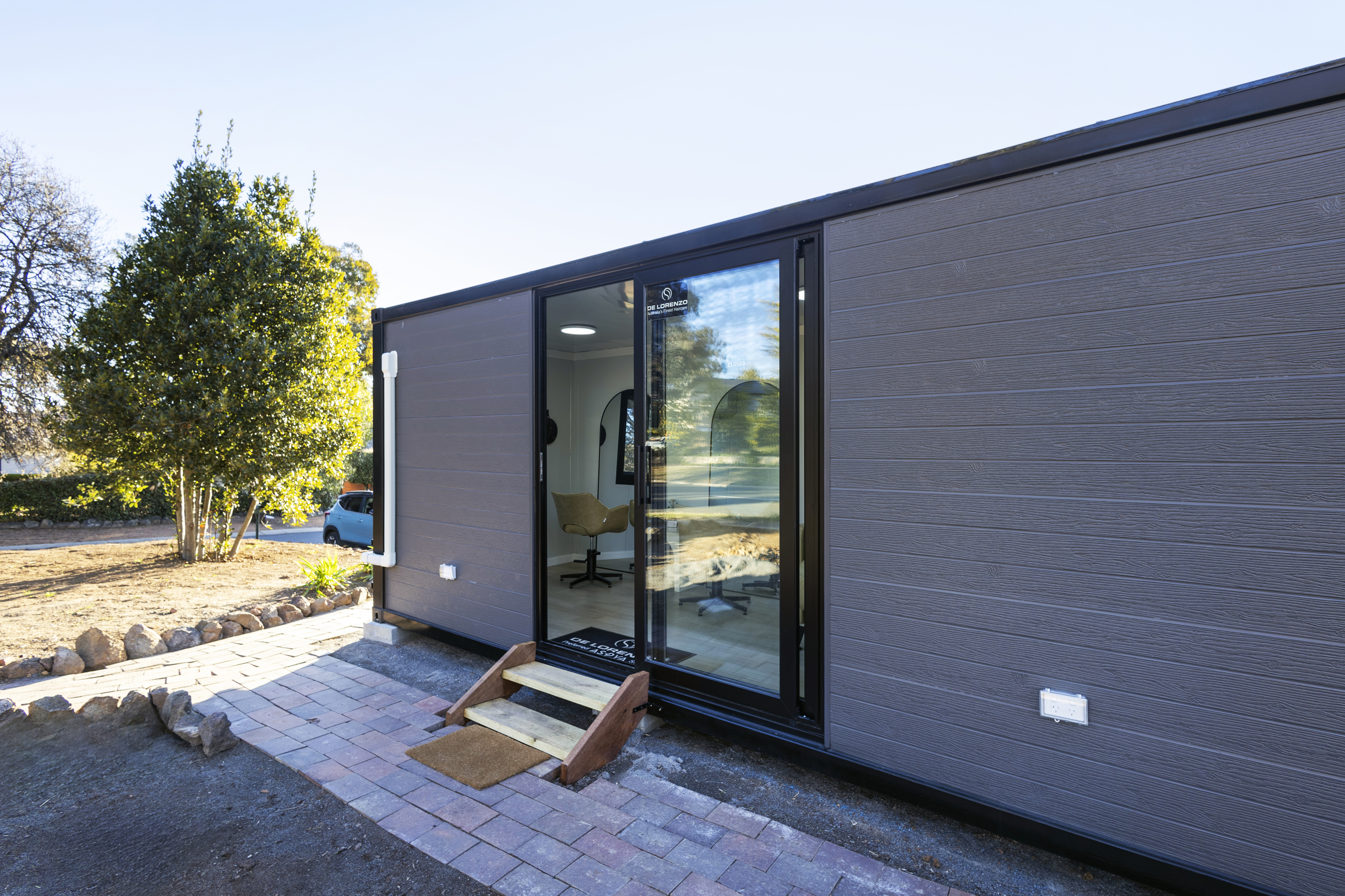 The Salon & Beauty Parlor – (customisable)