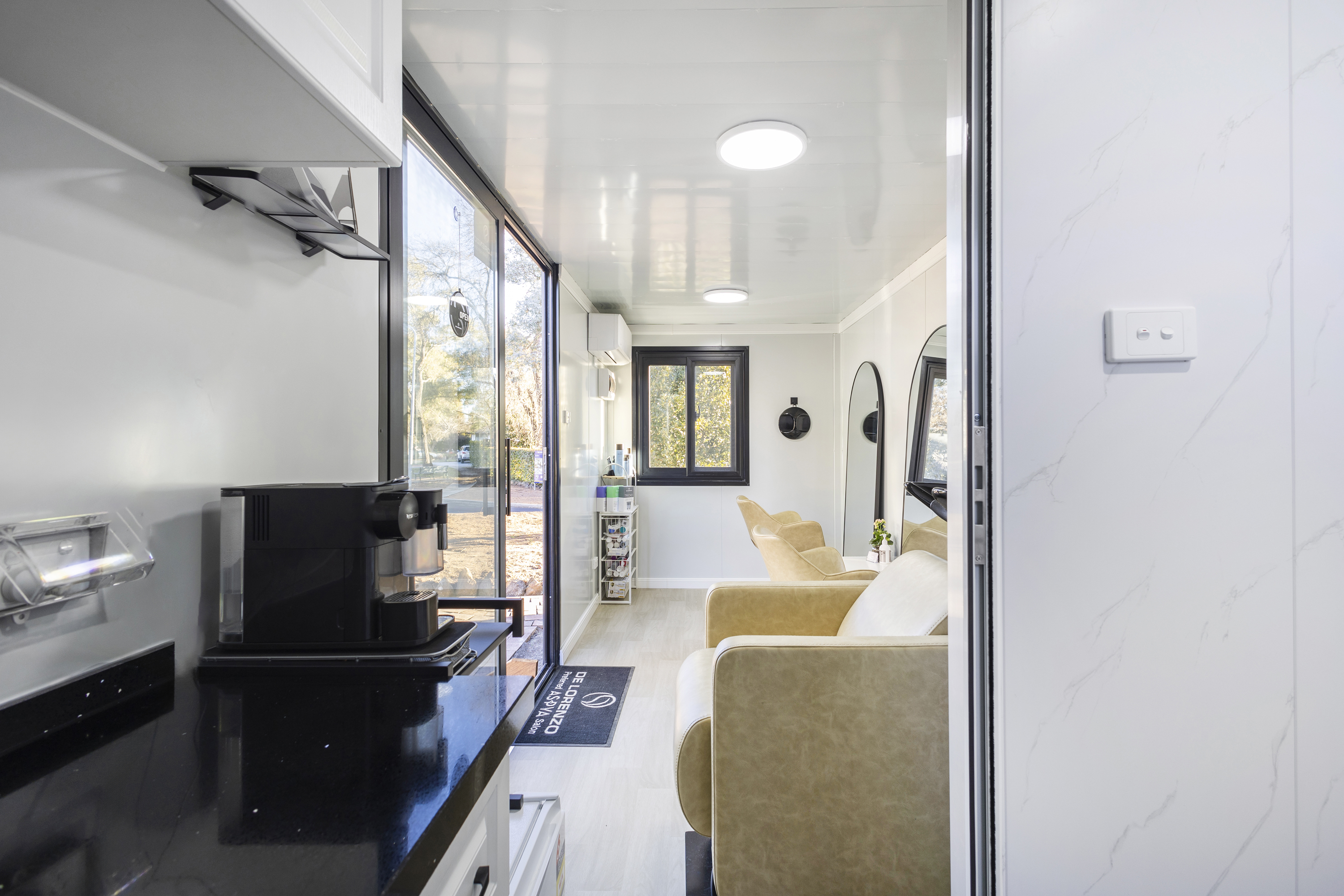 The Salon & Beauty Parlor – (customisable)