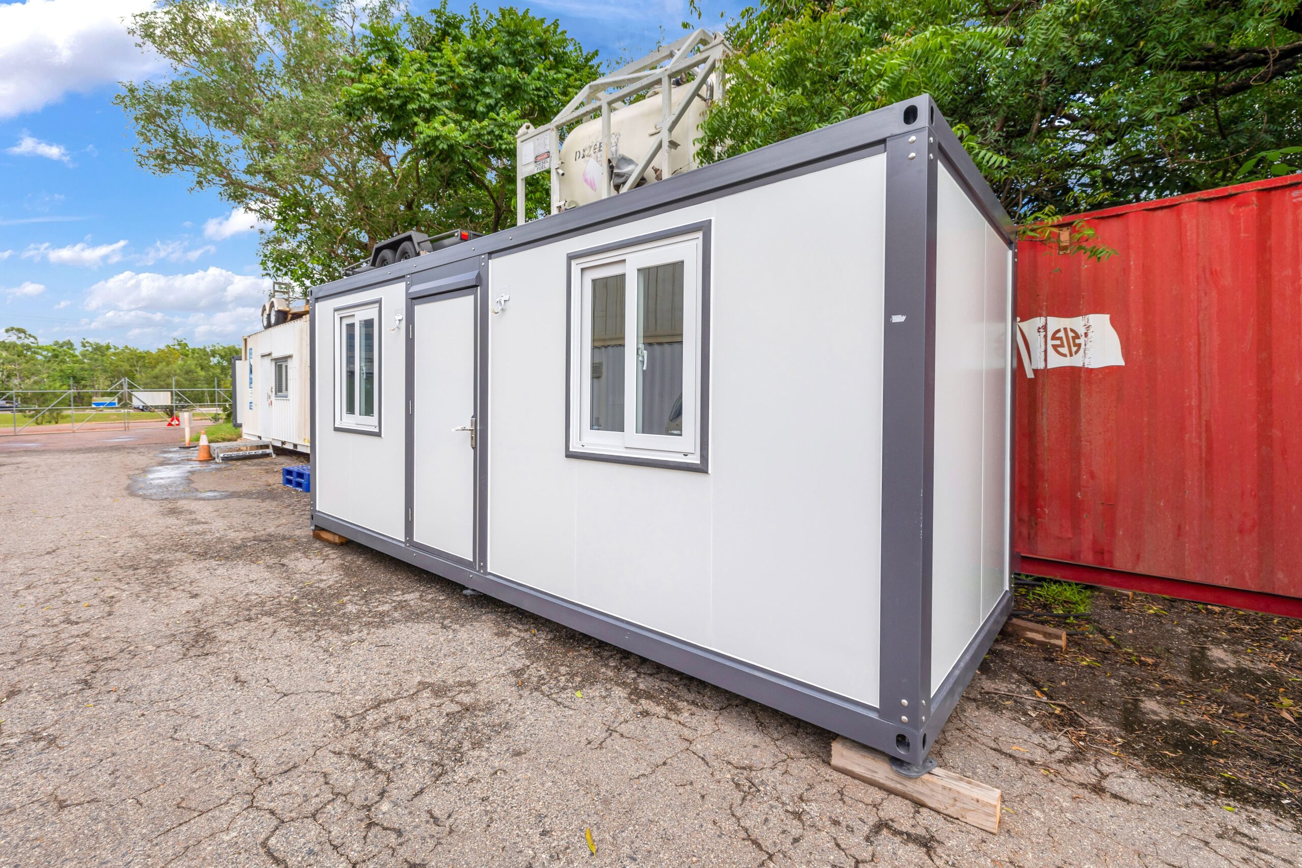 One Bedroom 20ft Building