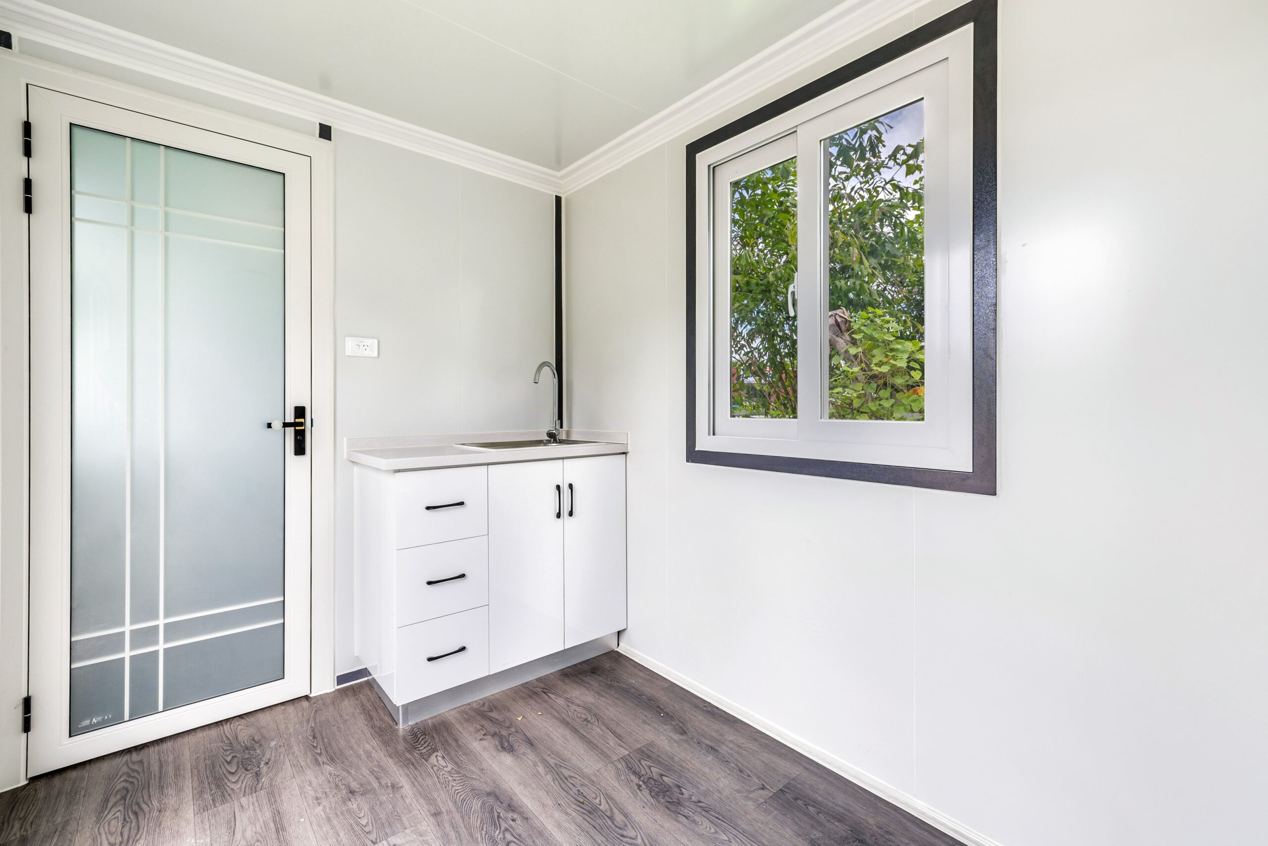 One Bedroom 20ft Building